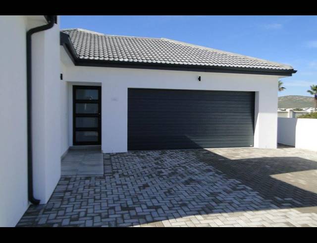 3 BEDROOM HOUSE FOR SALE IN SANDY POINT